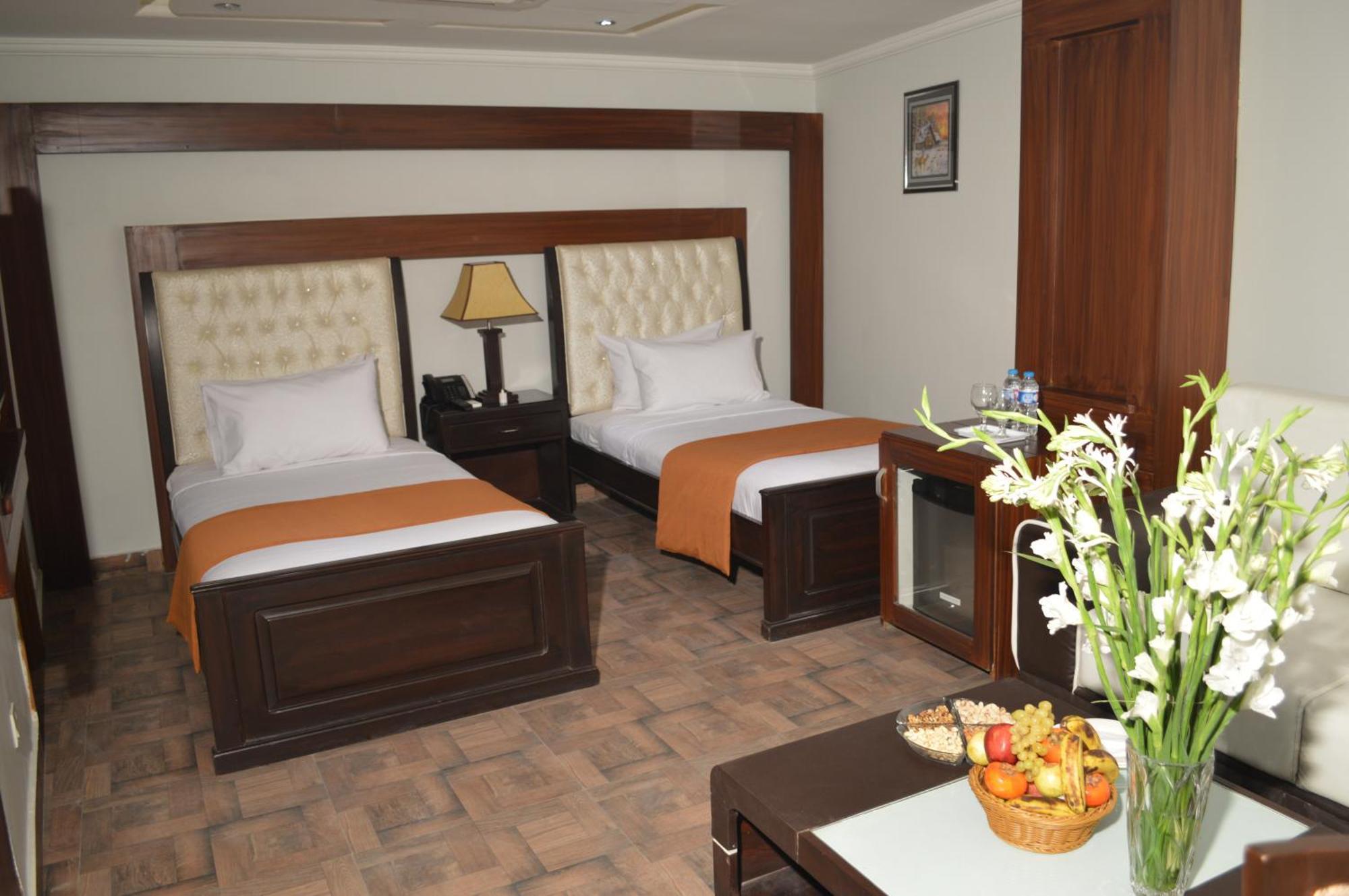 Fort Continental Hotel Peshawar Eksteriør billede