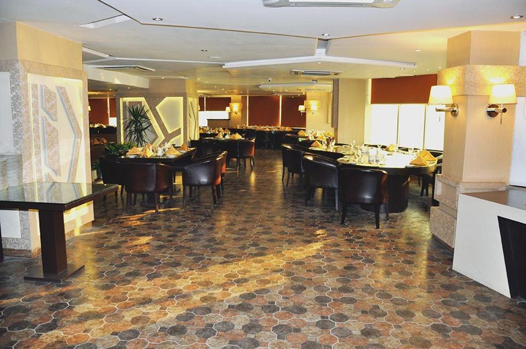 Fort Continental Hotel Peshawar Eksteriør billede
