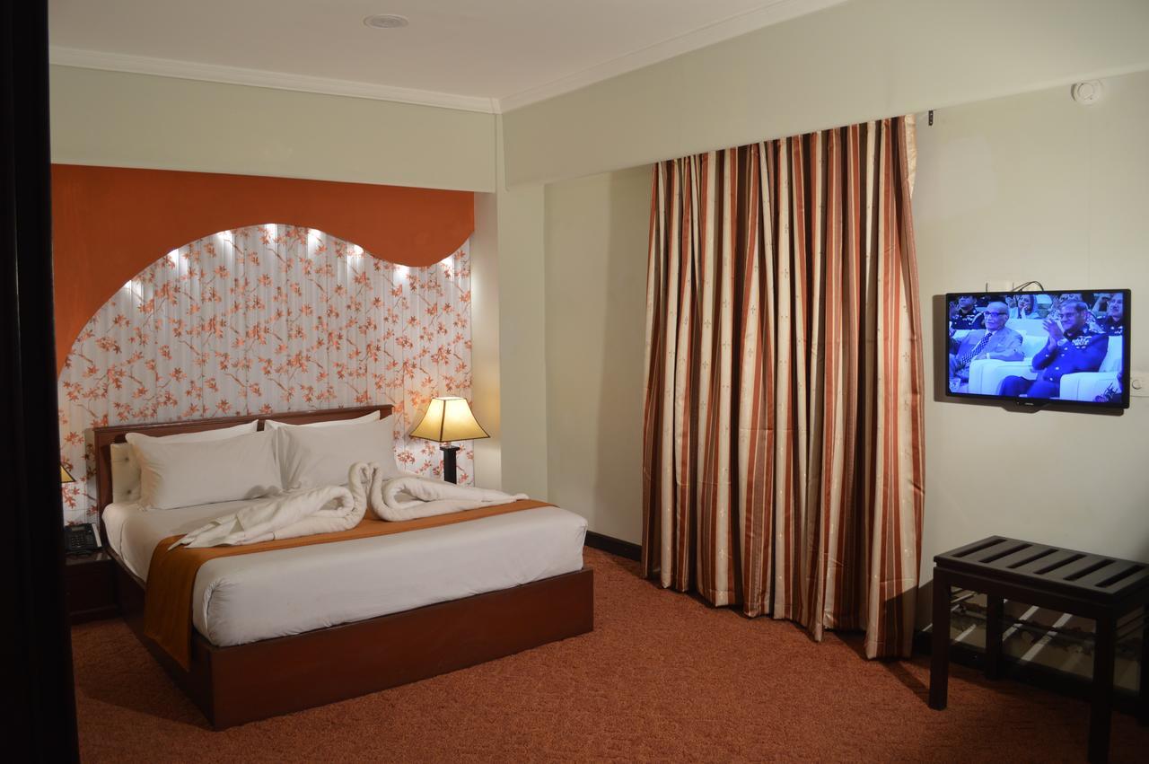 Fort Continental Hotel Peshawar Eksteriør billede