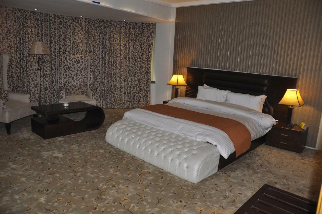 Fort Continental Hotel Peshawar Eksteriør billede