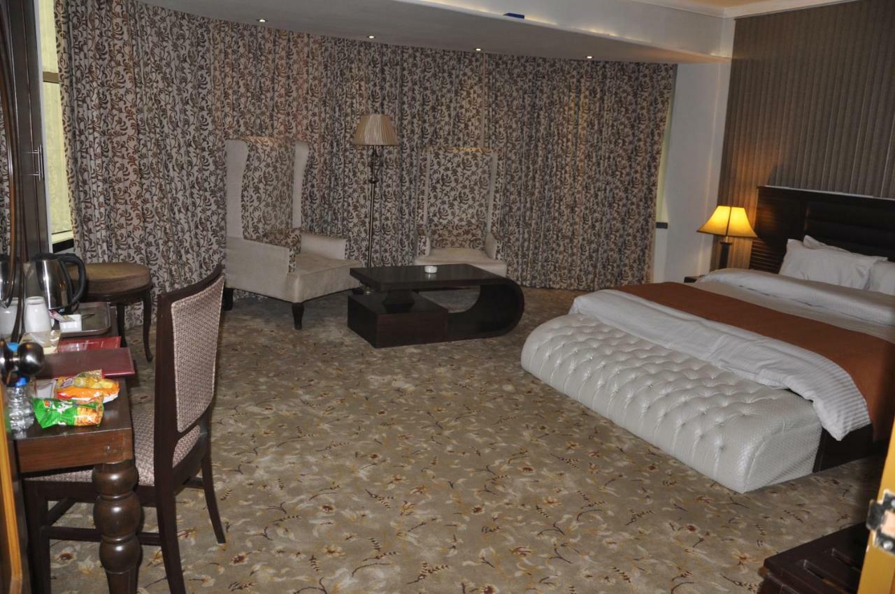 Fort Continental Hotel Peshawar Eksteriør billede